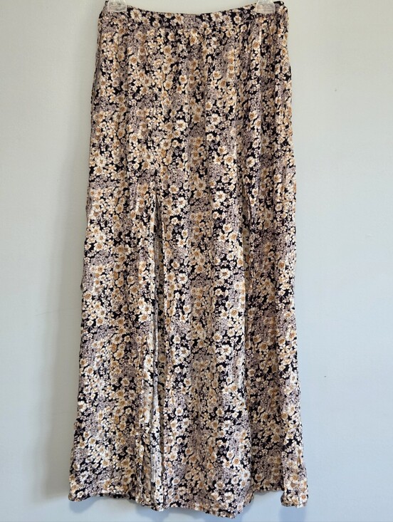 Patrons of Peace Dresses & Skirts - Patrons of Peace Black+White Floral Maxi Skirt Tie Back Front Slit Sz S NWOT